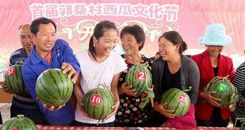 内黄南街吃瓜,夏日炎炎，吃瓜群众欢乐多